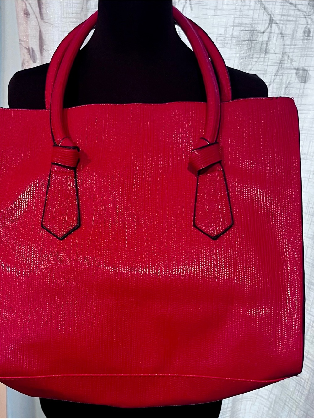 👜 Elizabeth Arden NWOT Ruby Red Textured Chic Tote Bag Structured Shopper Bag
